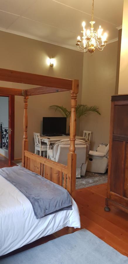 Umtentweni Royston Hall Historical Guesthouse מראה חיצוני תמונה